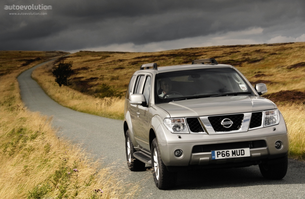 Nissan Pathfinder photo 5