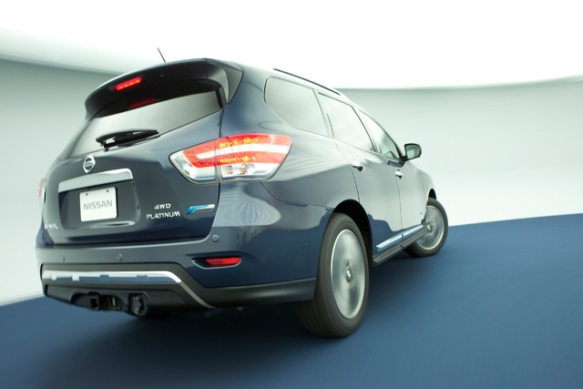 Nissan Pathfinder foto 17