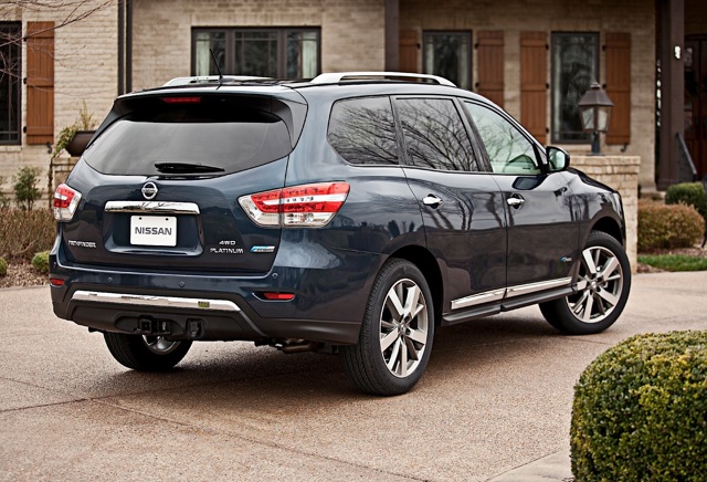 Nissan Pathfinder foto 22