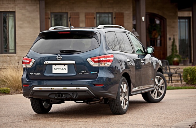 Nissan Pathfinder foto 23
