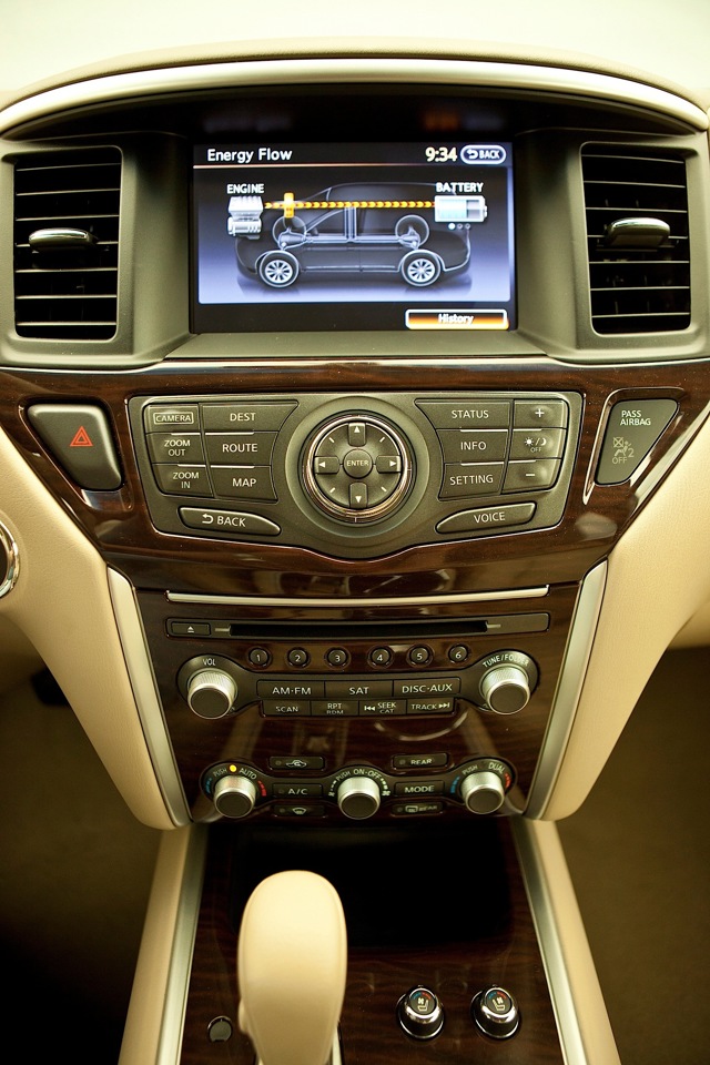 Nissan Pathfinder foto 45