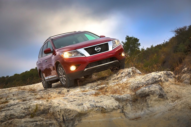 Nissan Pathfinder foto 11