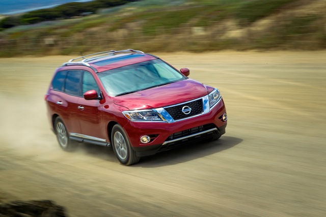 Nissan Pathfinder foto 13