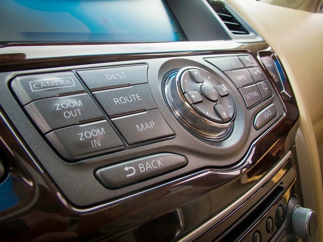 Nissan Pathfinder foto 29
