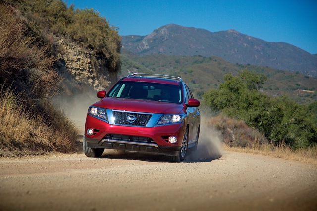 Nissan Pathfinder foto 9