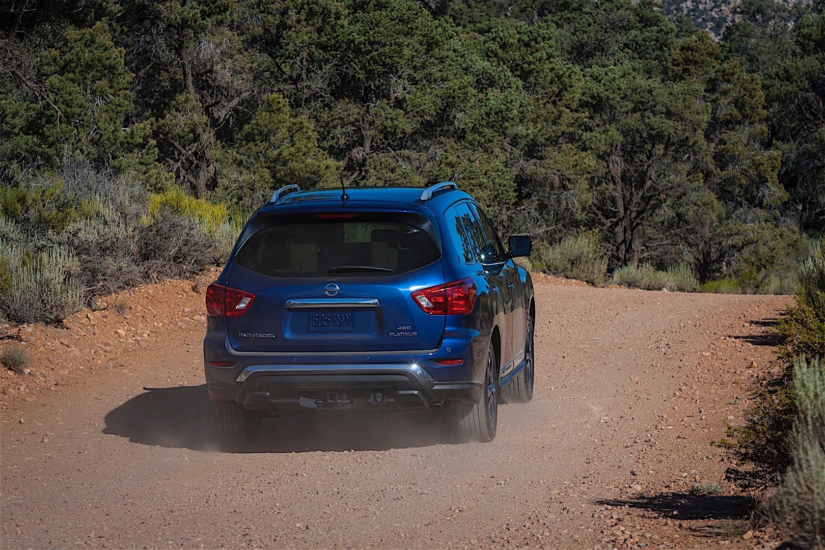 Nissan Pathfinder photo 20