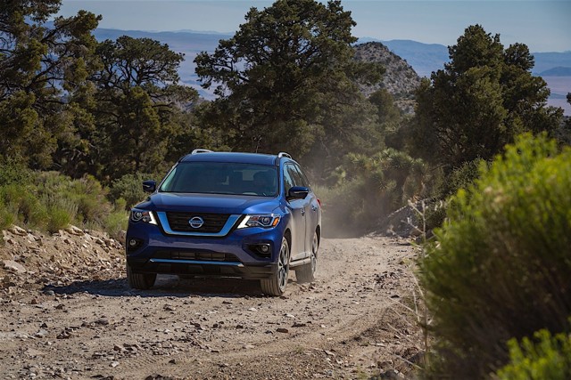 Nissan Pathfinder Foto 25