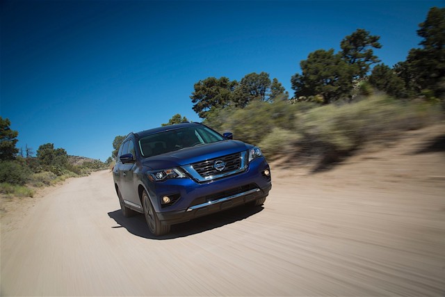 Nissan Pathfinder Foto 2