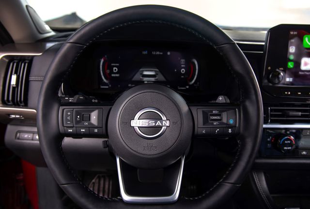 Nissan Pathfinder Foto 44
