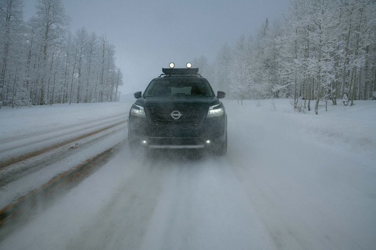 Nissan NISSAN Pathfinder 2.5L dCI 5AT AWD (190 HP)