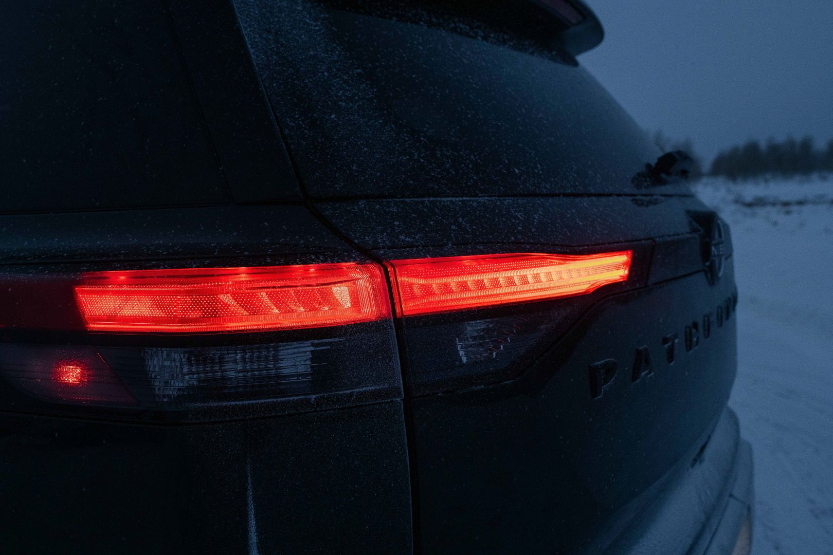 Nissan Pathfinder photo 3