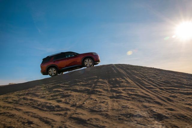 Nissan Pathfinder Foto 8
