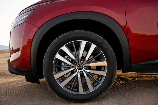 Nissan Pathfinder Foto 11
