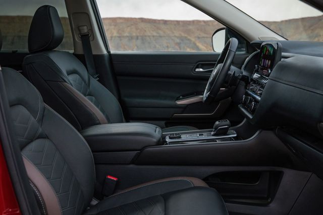 Nissan Pathfinder Foto 35