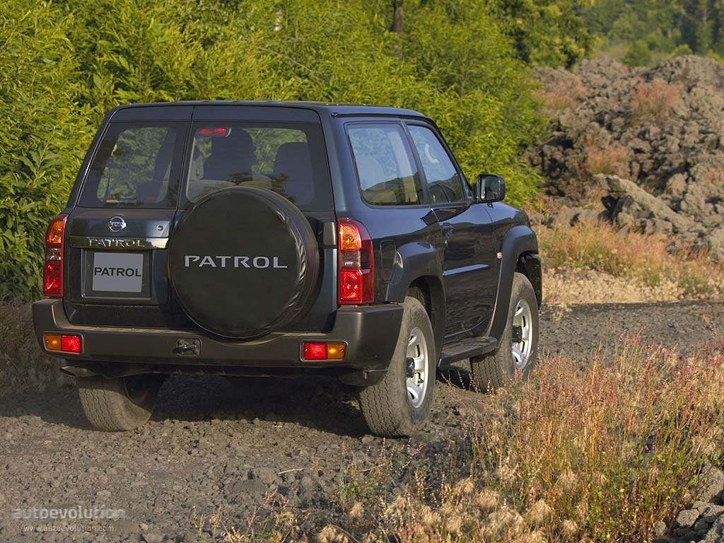 Nissan Patrol Swb photo 5