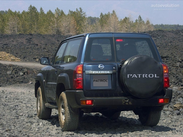 Nissan Patrol Swb photo 2