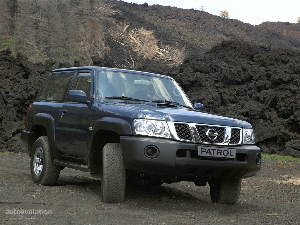Nissan Patrol Swb photo 3