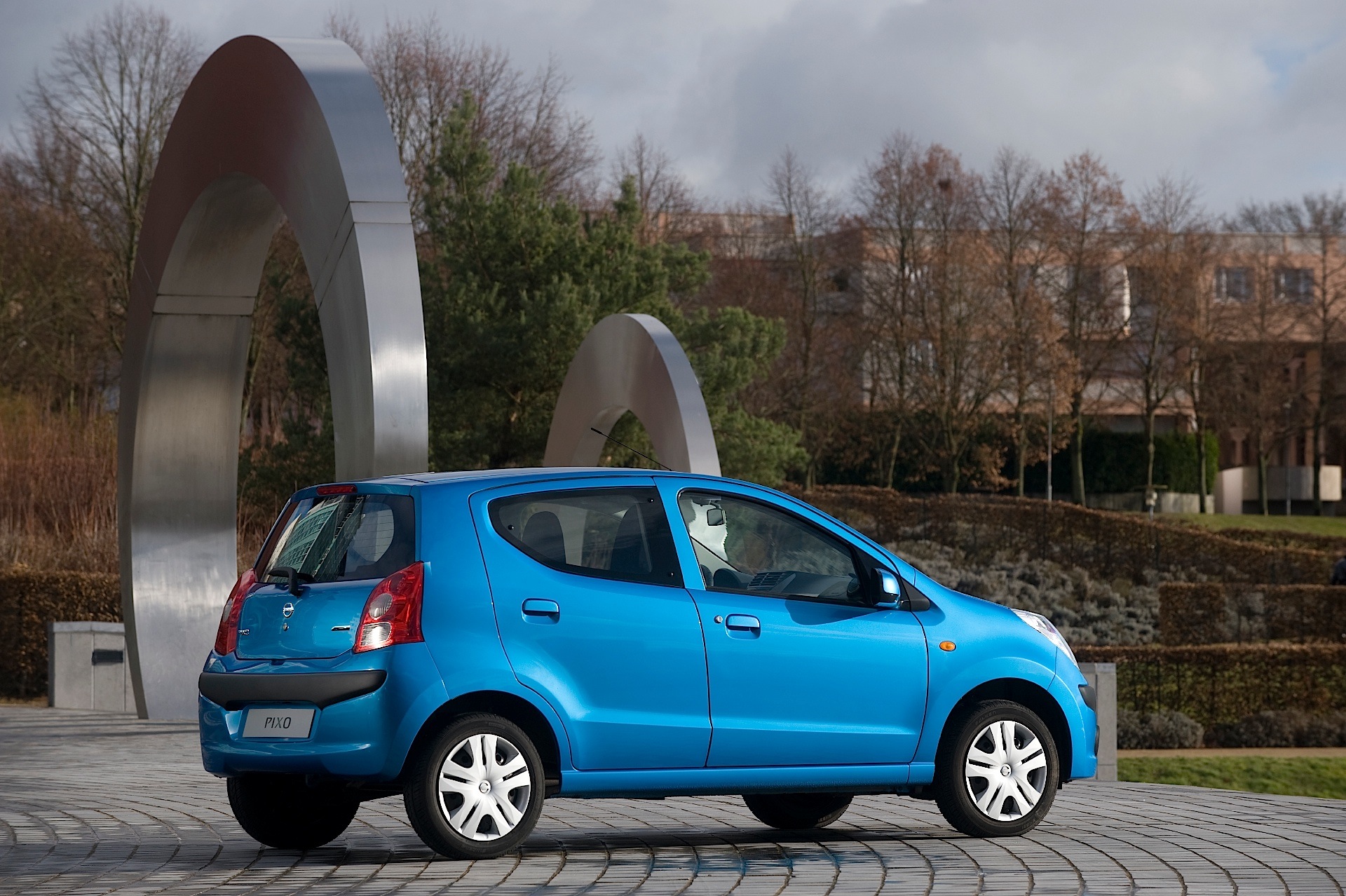 Nissan Pixo photo 10