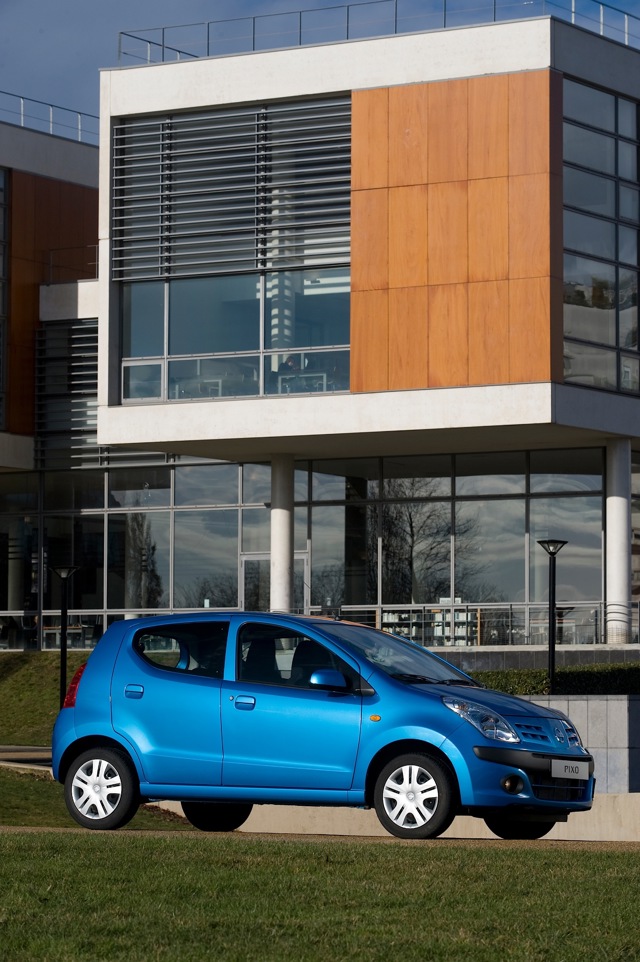 Nissan Pixo photo 12