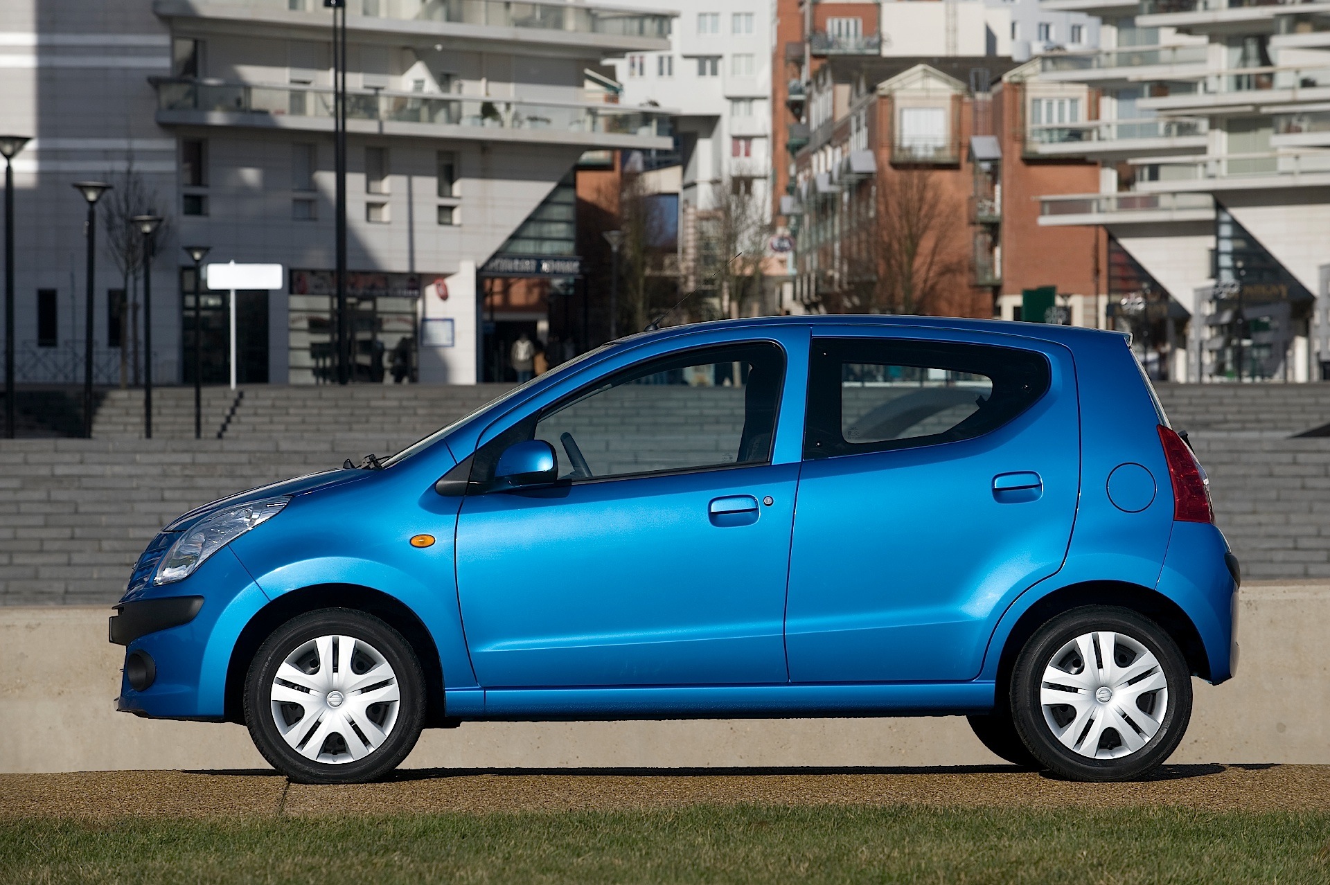 Nissan Pixo photo 14