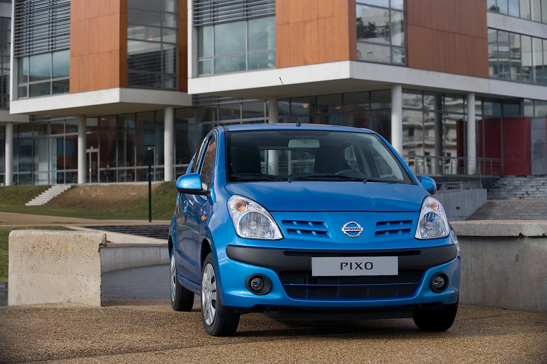 Nissan Pixo photo 15