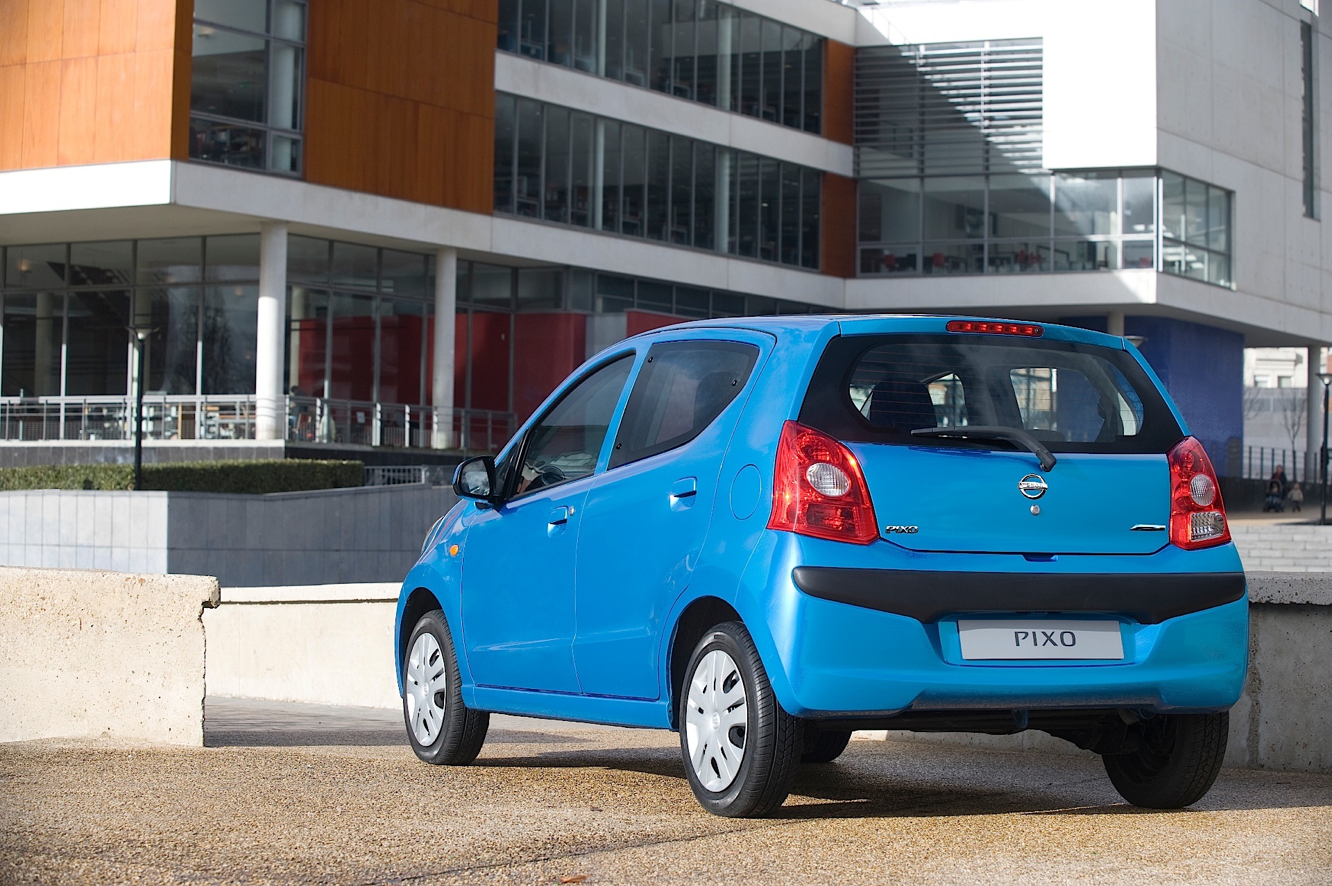 Nissan Pixo photo 16