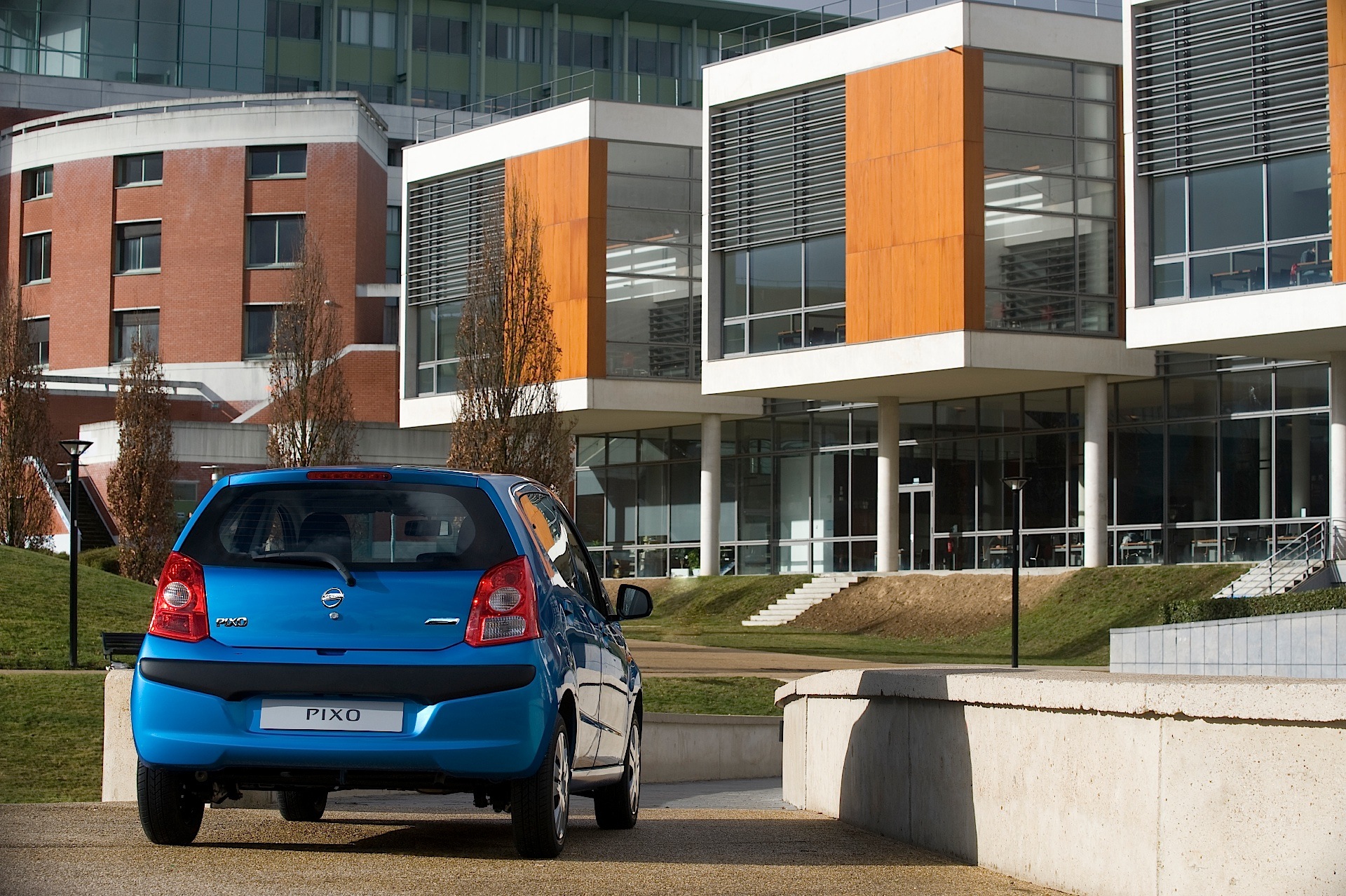 Nissan Pixo photo 17