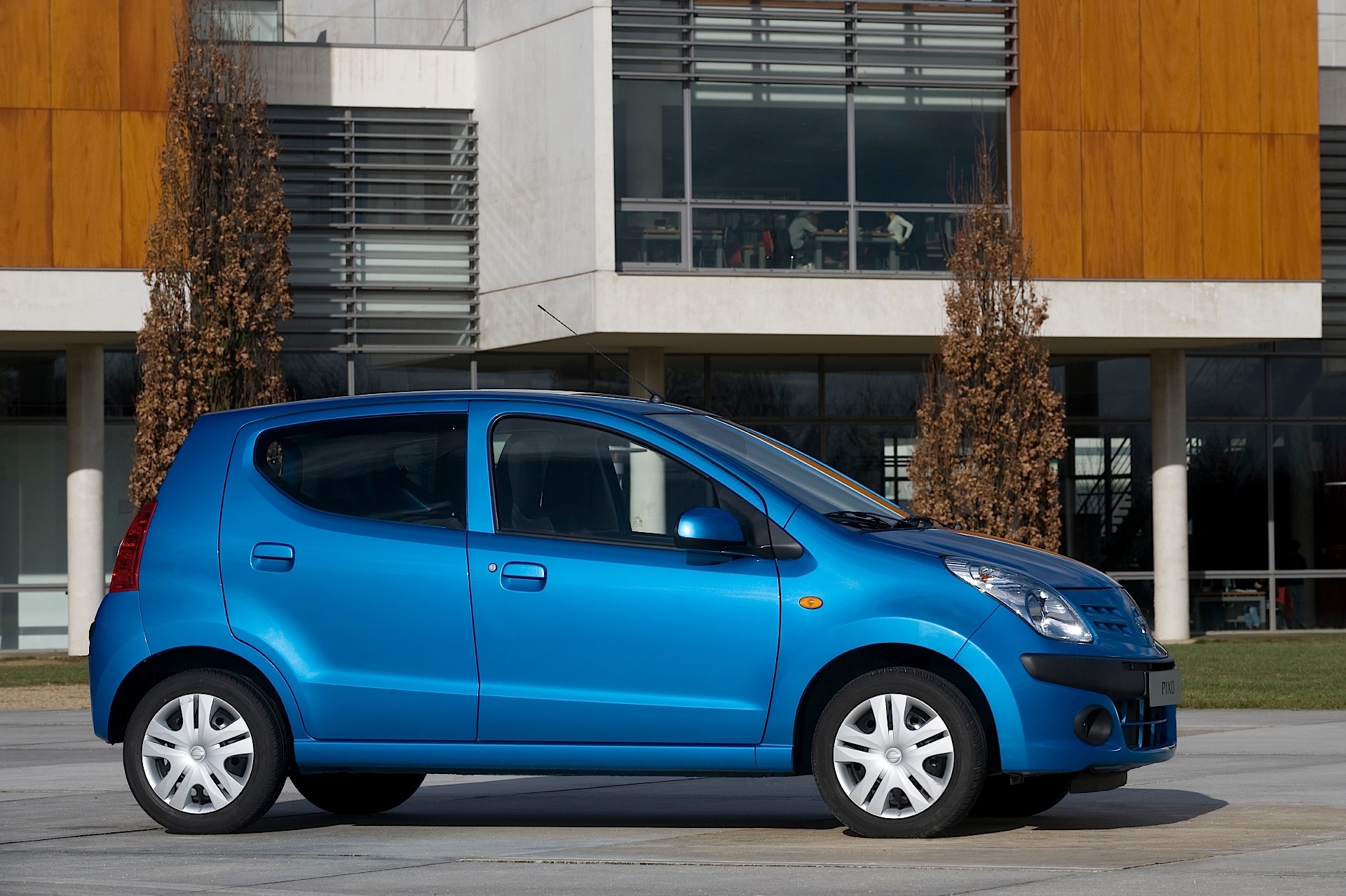 Nissan Pixo photo 18