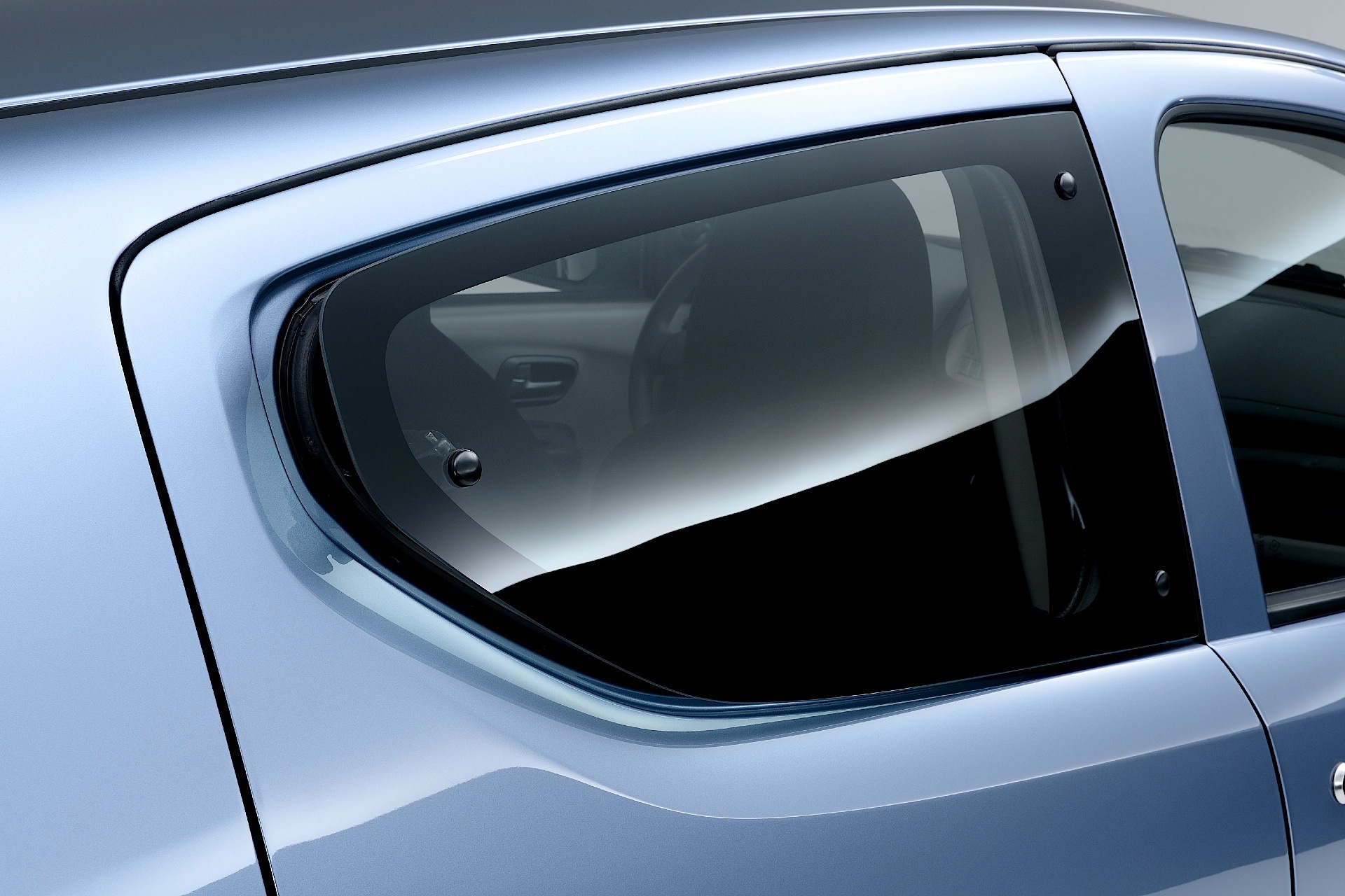 Nissan Pixo photo 29