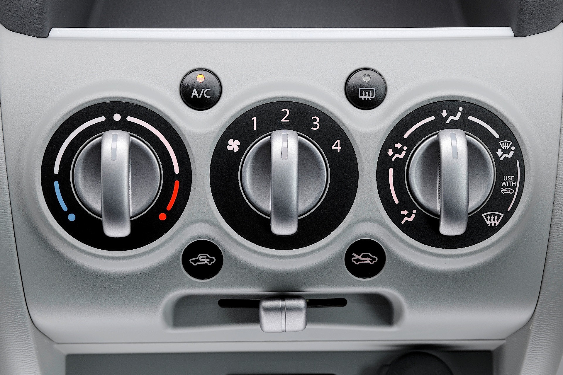 Nissan Pixo photo 46