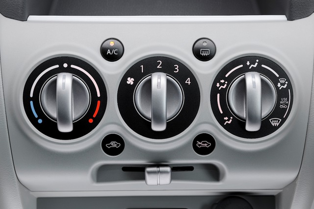 Nissan Pixo photo 46