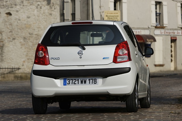 Nissan Pixo photo 36
