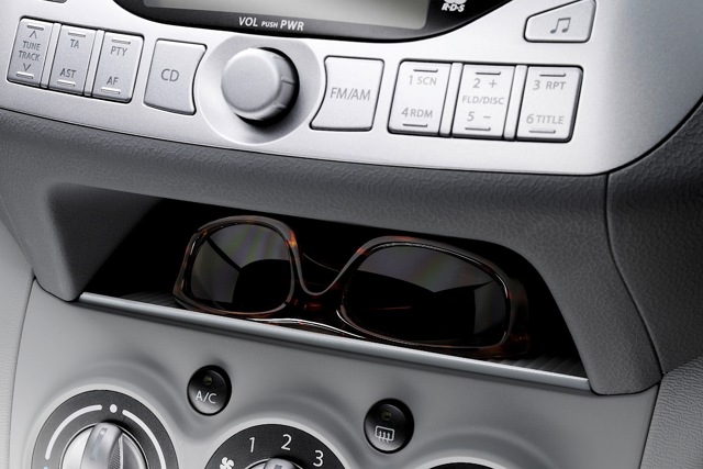 Nissan Pixo photo 50