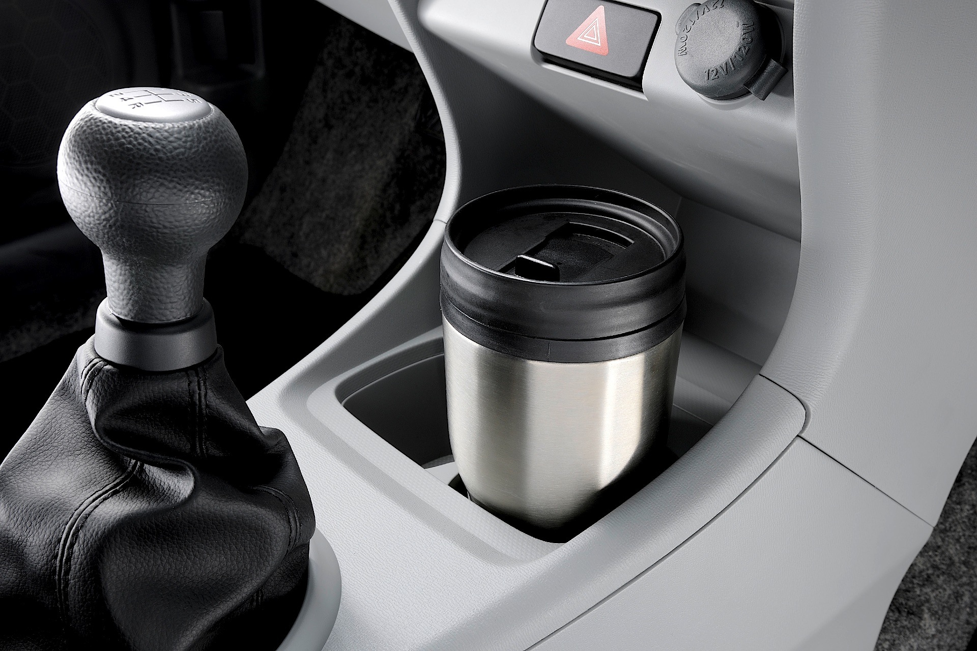 Nissan Pixo photo 52