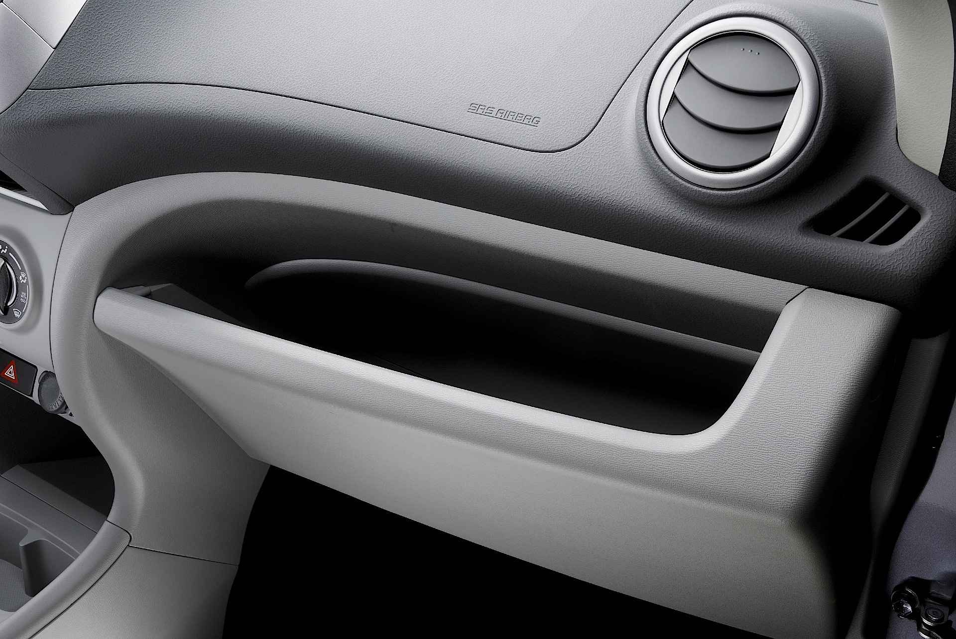 Nissan Pixo photo 53