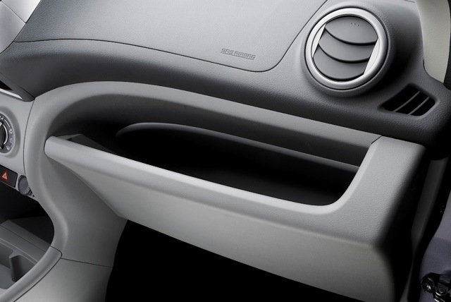 Nissan Pixo photo 53