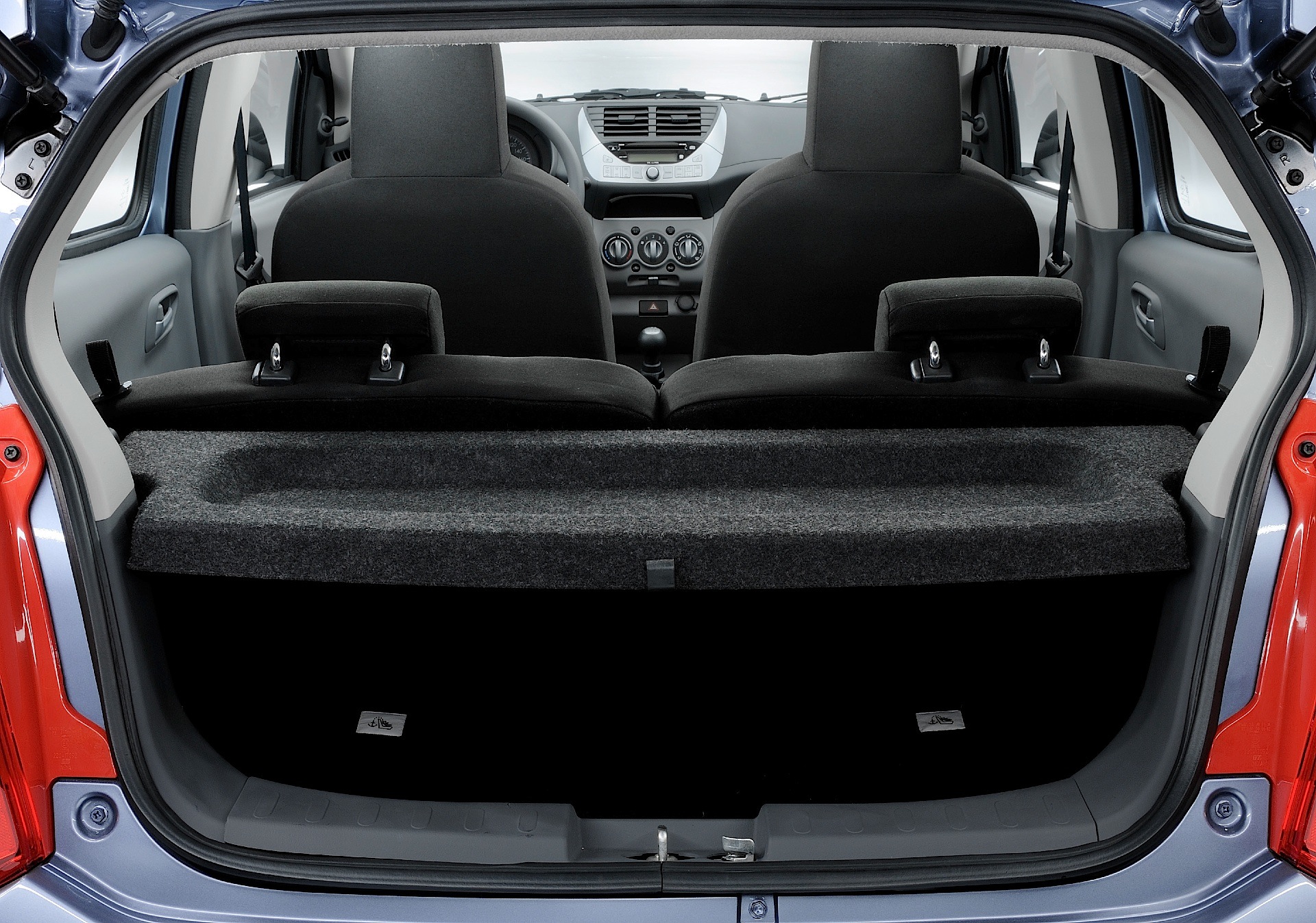 Nissan Pixo photo 57