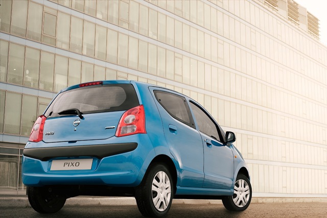 Nissan Pixo photo 2