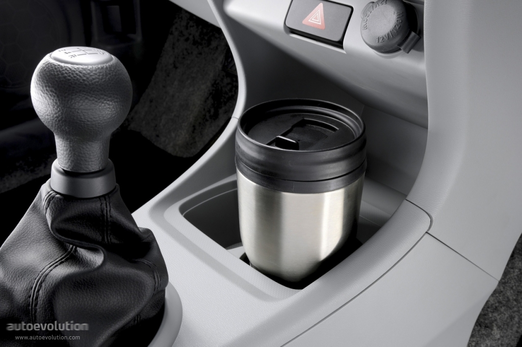 Nissan Pixo photo 41