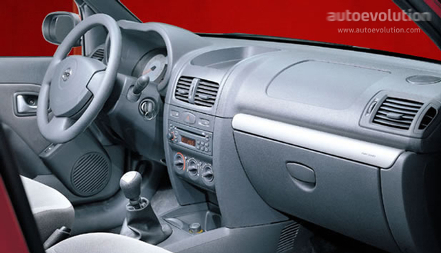 Nissan Platina photo 5