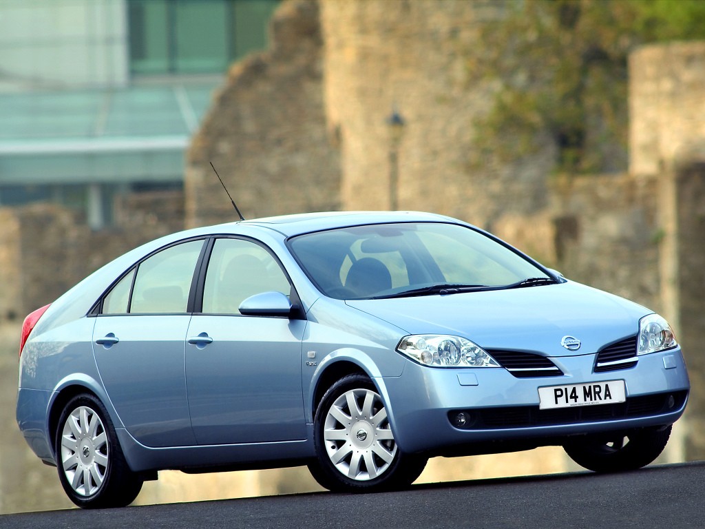 Nissan Primera Hatchback photo 11