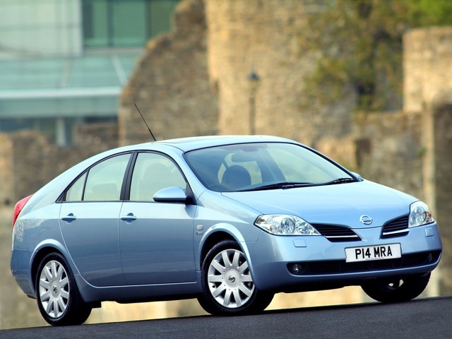 Nissan Primera Hatchback foto 11