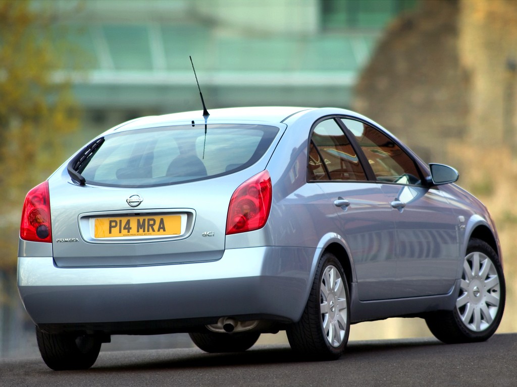 Nissan Primera Hatchback photo 13