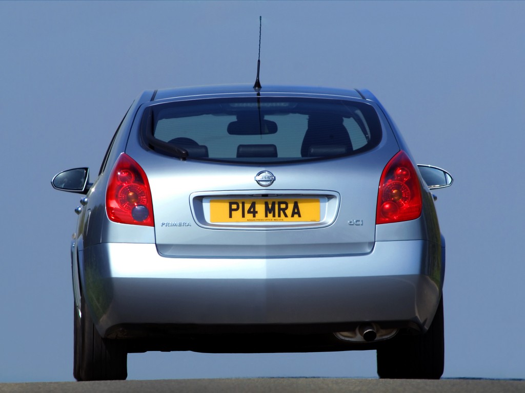 Nissan Primera Hatchback photo 14