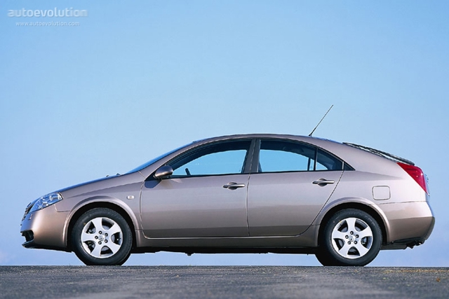 Nissan Primera Hatchback foto 7