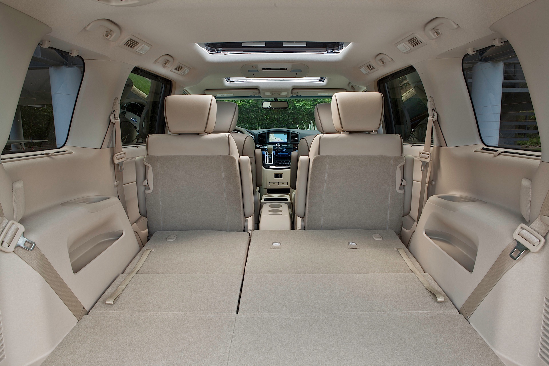 Nissan Quest photo 11
