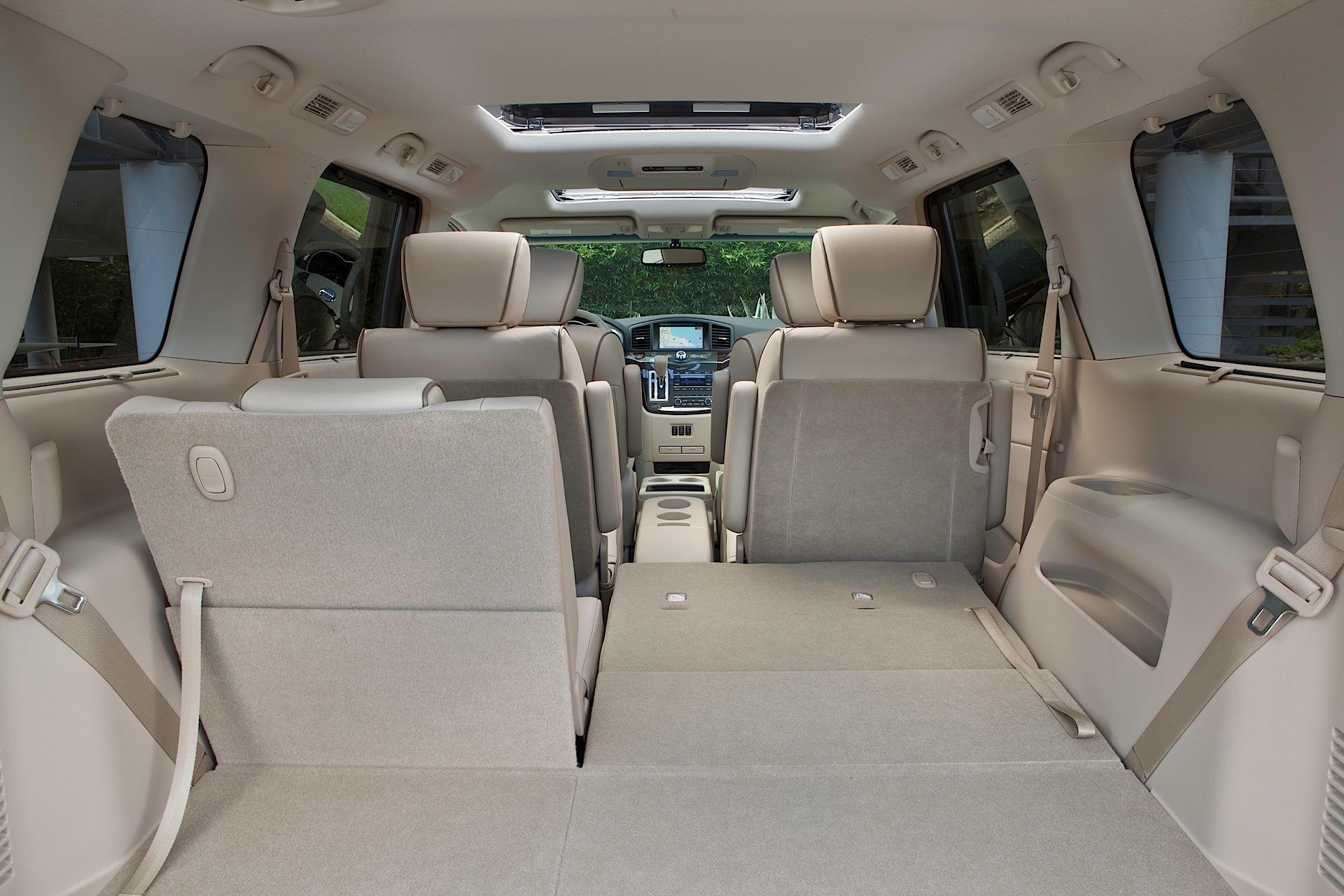 Nissan Quest photo 12