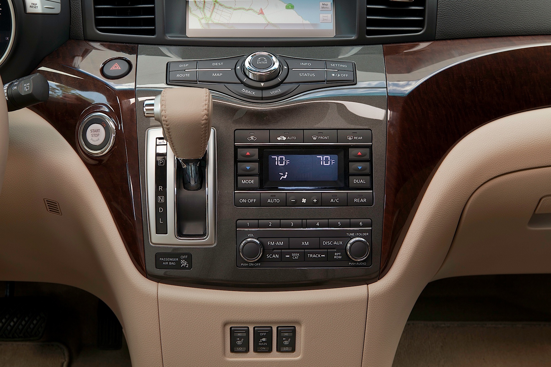 Nissan Quest photo 17