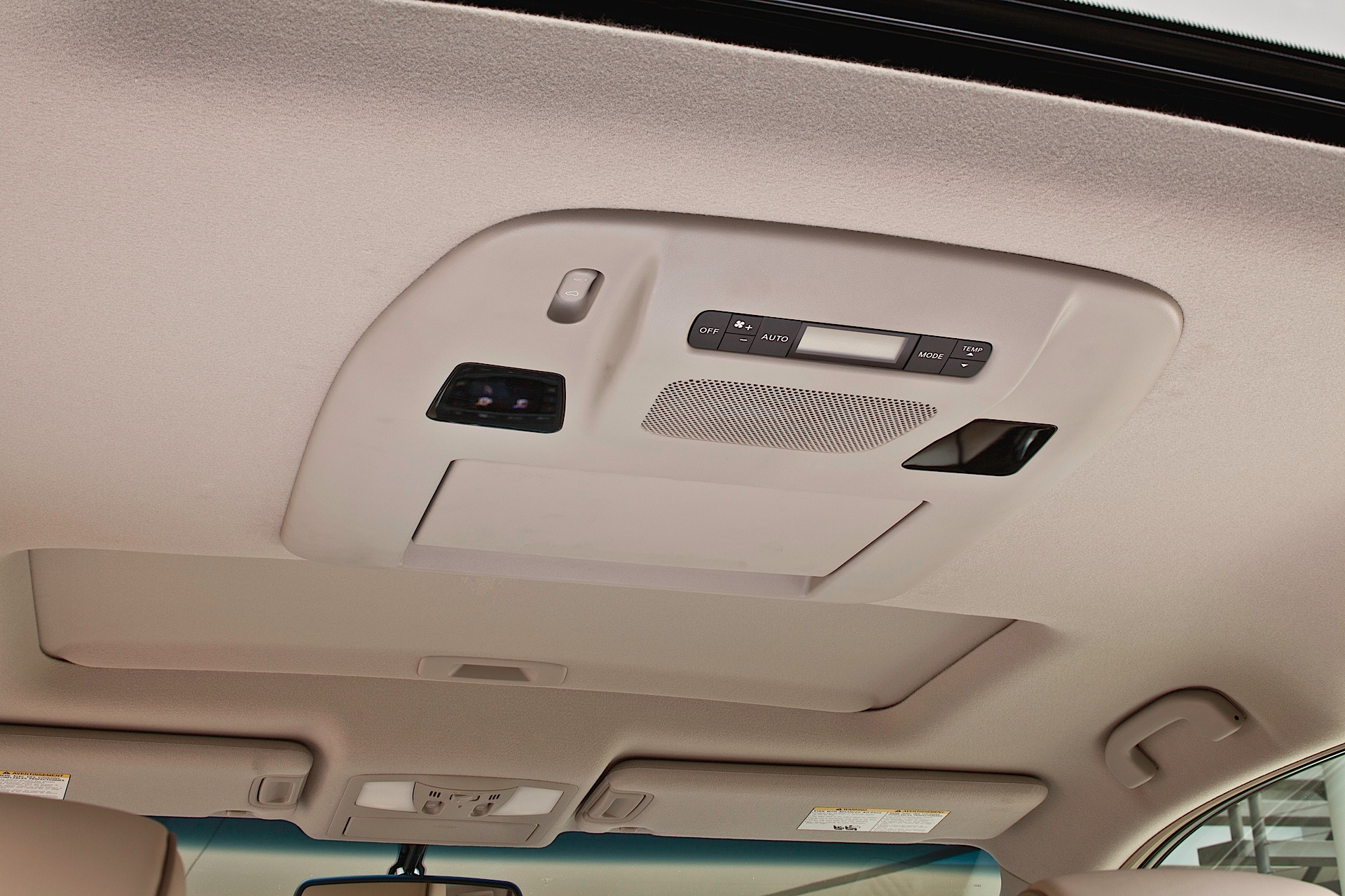 Nissan Quest photo 20