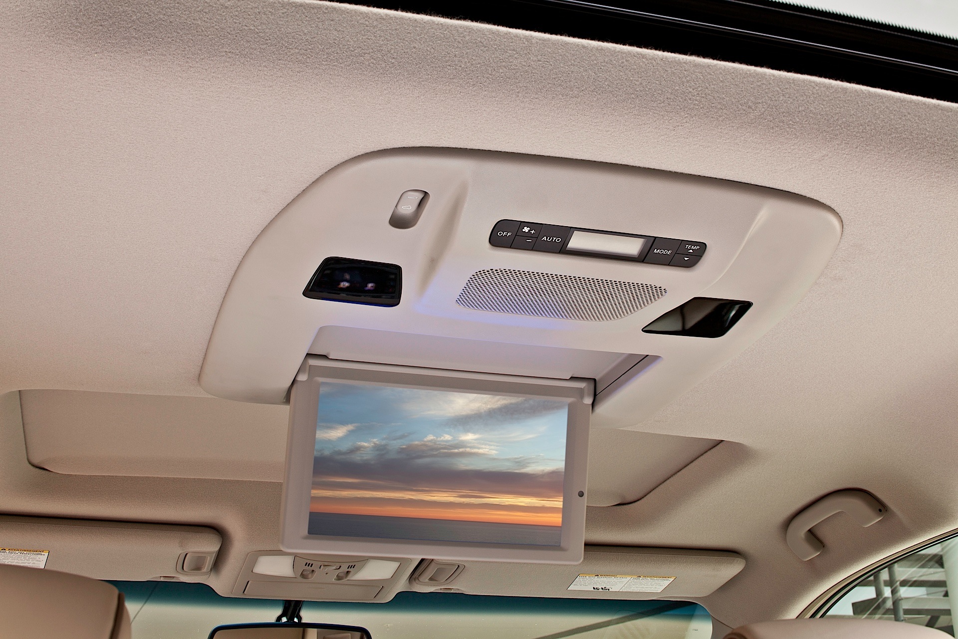 Nissan Quest photo 21